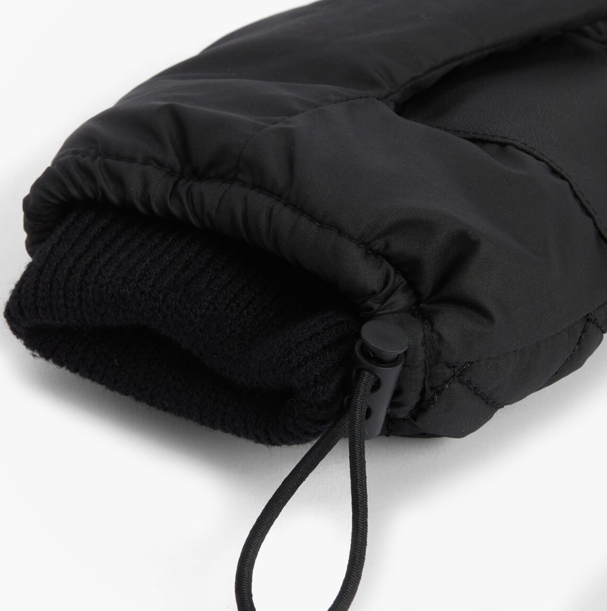 Barbour HARKER WATERPROOF Mens Gloves Black detailed view showing the cuff and drawstring.