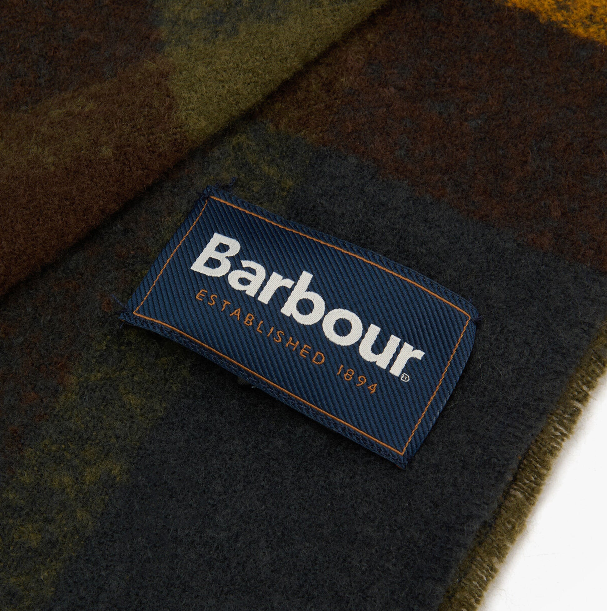 Barbour WESTERDALE BEANIE & SCARF Mens Gift Set Classic close-up view of label on scarf
