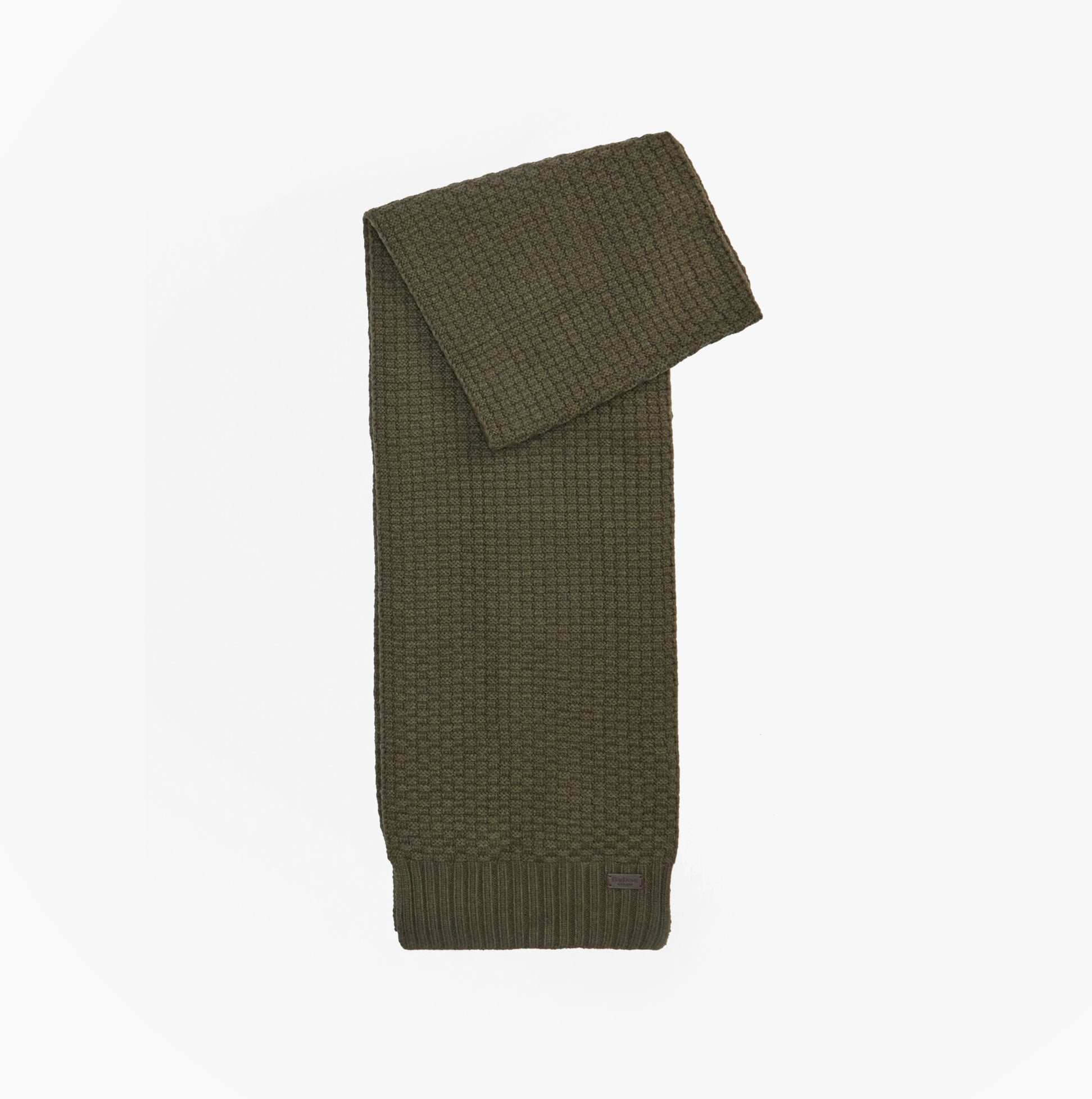 Barbour RAMSIDE BEANIE AND SCARF Mens Gift Set Dark Olive Front view of the olive knitted scarf, showcasing texture and style.