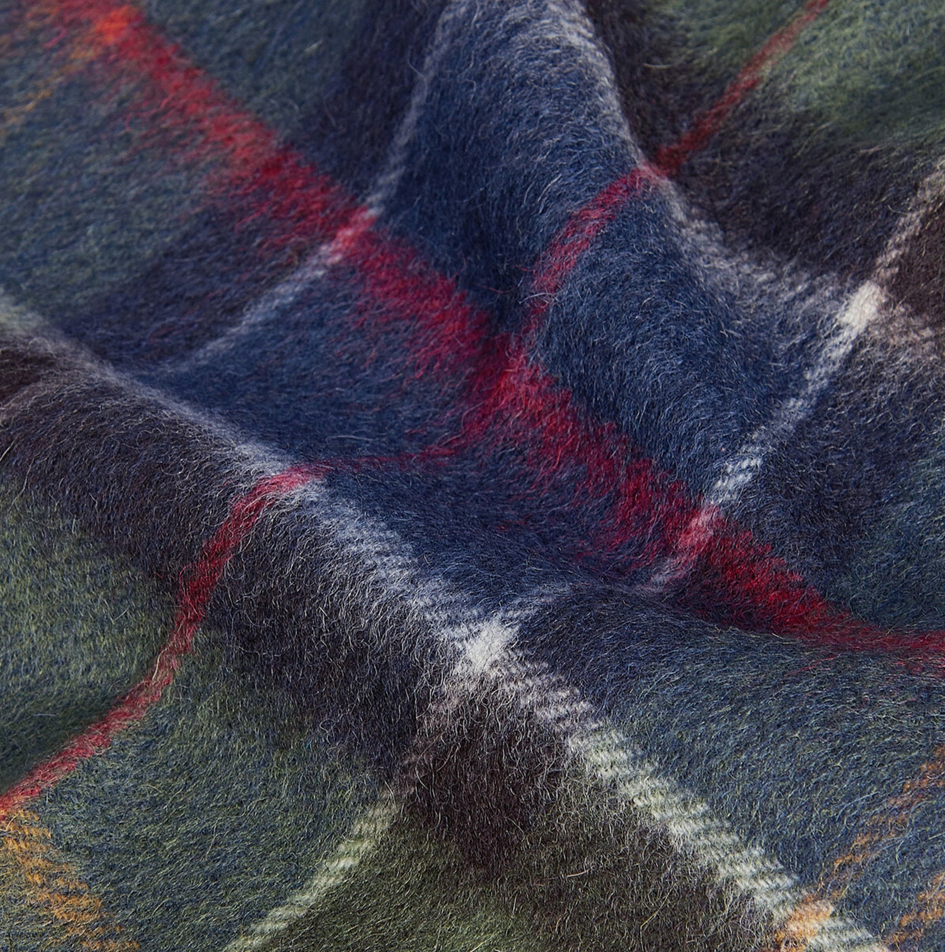 Barbour WOOL CASHMERE TARTAN Mens Winter Classic detail view of soft lambswool and cashmere fabric pattern