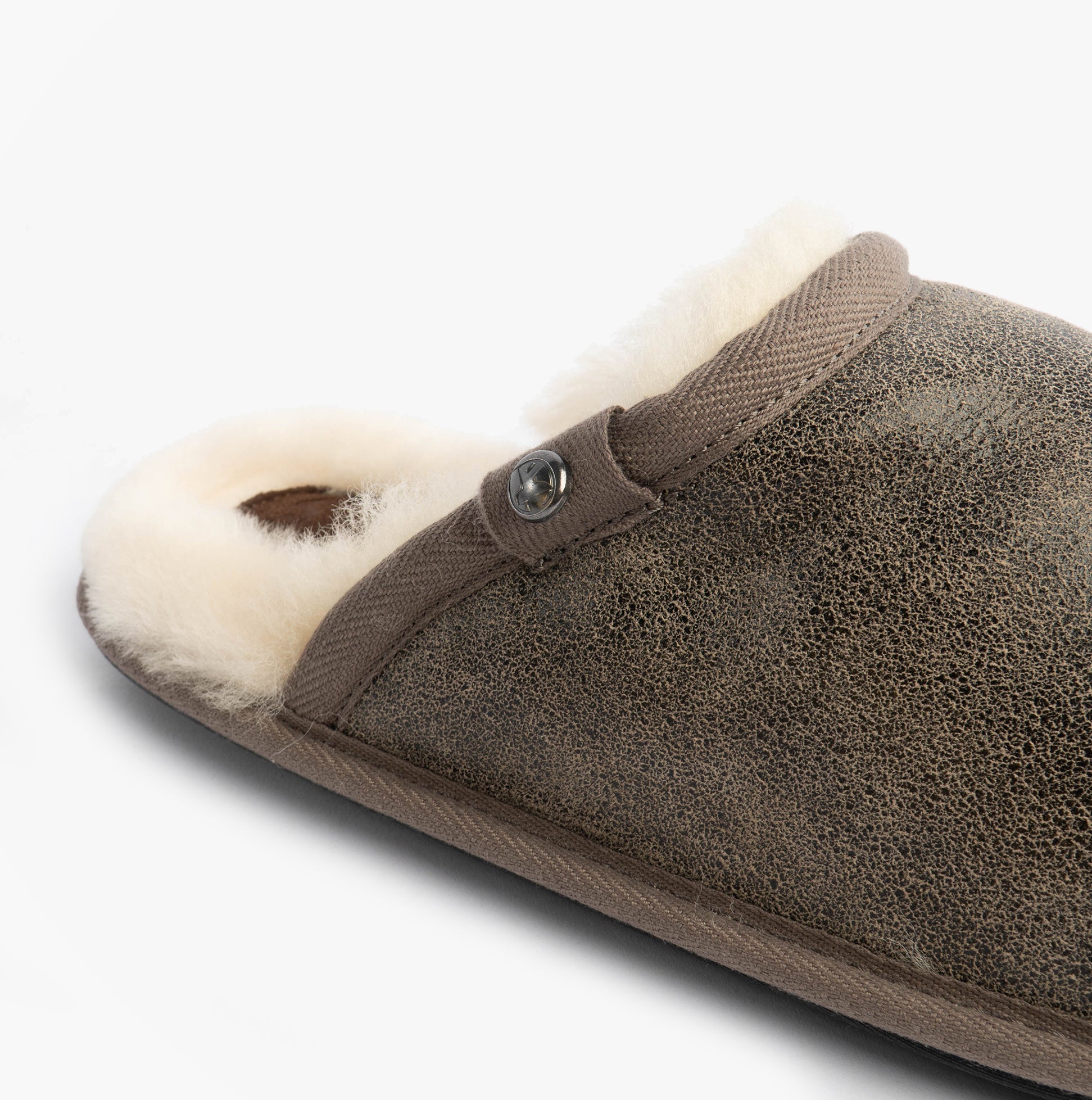 Bedroom Athletics KIEFER Mens Mules Slippers Distressed Tea