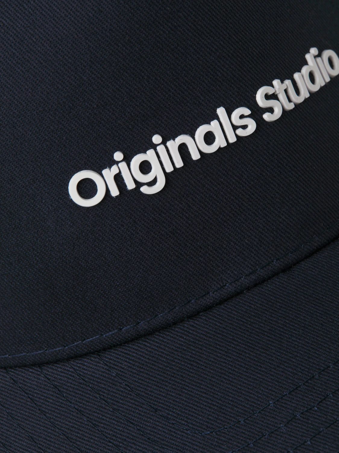 Jack & Jones VESTERBRO Mens Cap Sky Captain detail view showing logo in white on navy fabric.