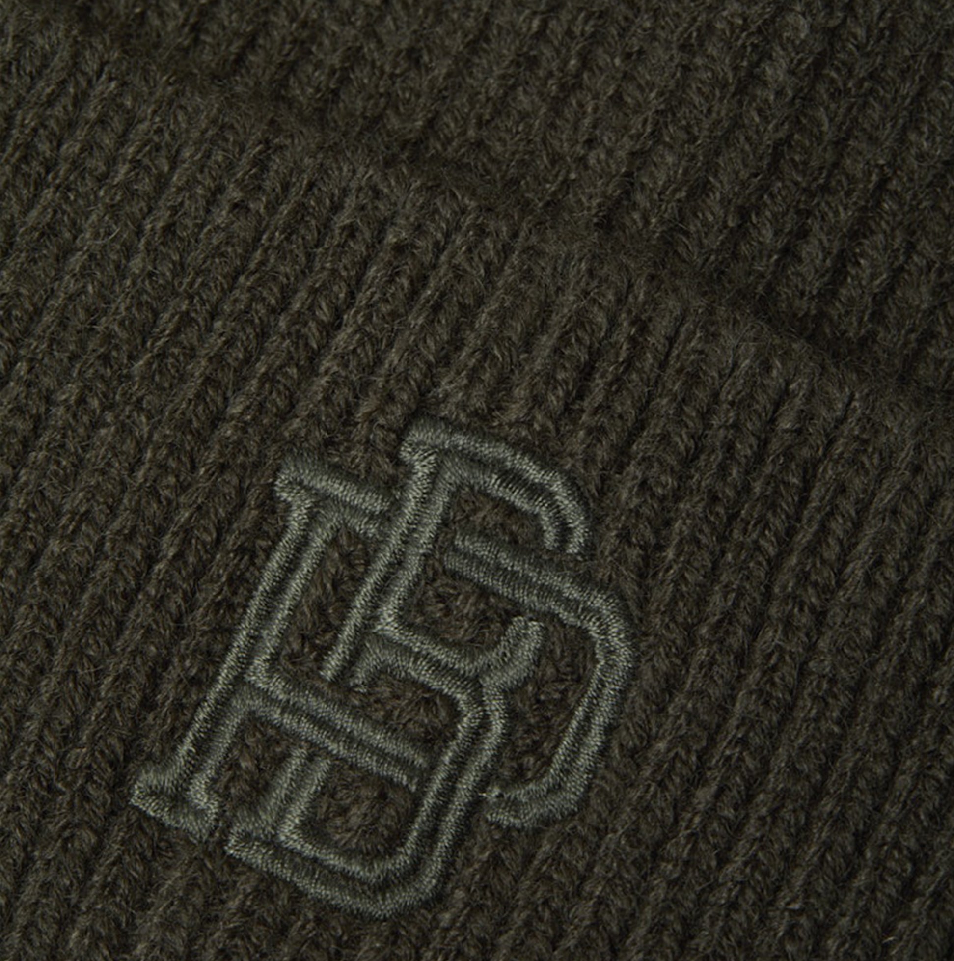 Jack & Jones TRAIN Mens Hat & Gloves Set Peat detail view of beanie fabric and logo
