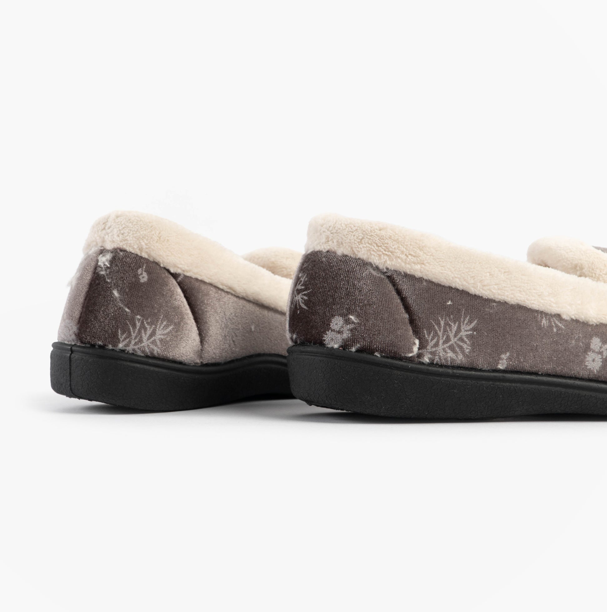 Jo & Joe ANNIE Womens Full Slippers Grey side view showing plush interior and textured exterior detailing.