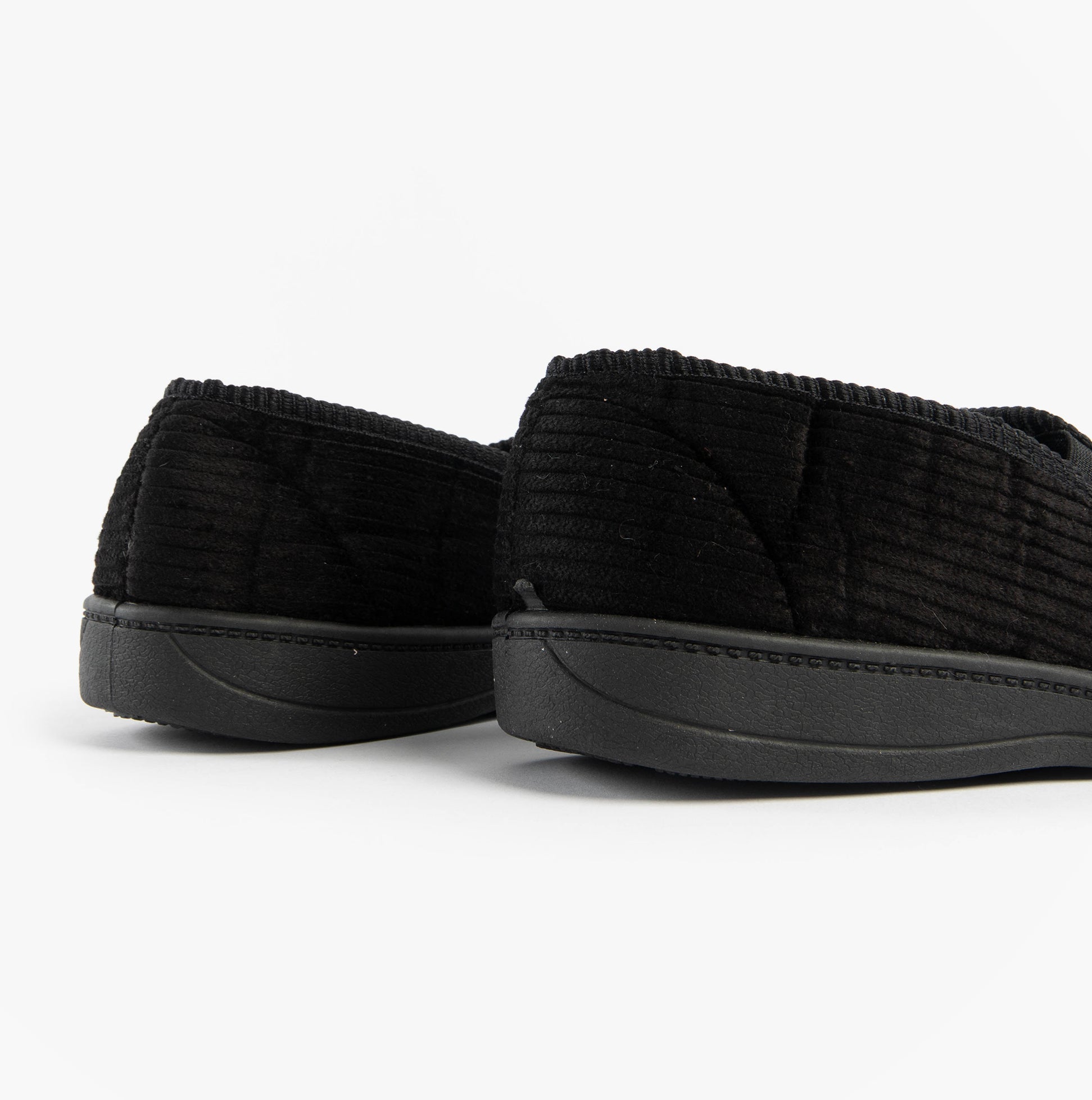 Jo & Joe HARRY Mens Full Slippers Black, side view showing the textured upper and rubber sole.