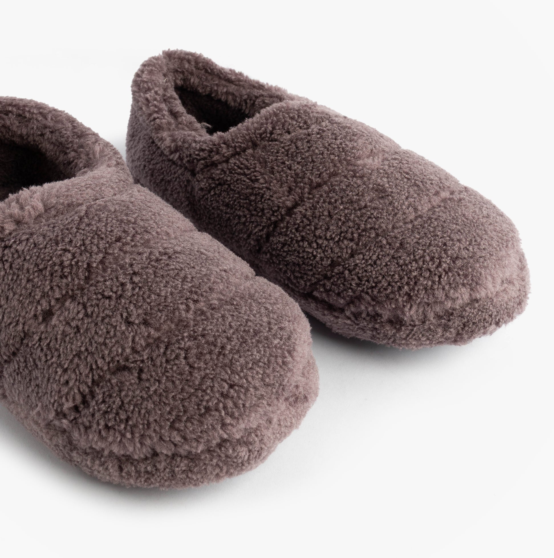 Jo & Joe HATTIE Womens Full Slippers Purple close-up view showing soft textile upper and round toe design.