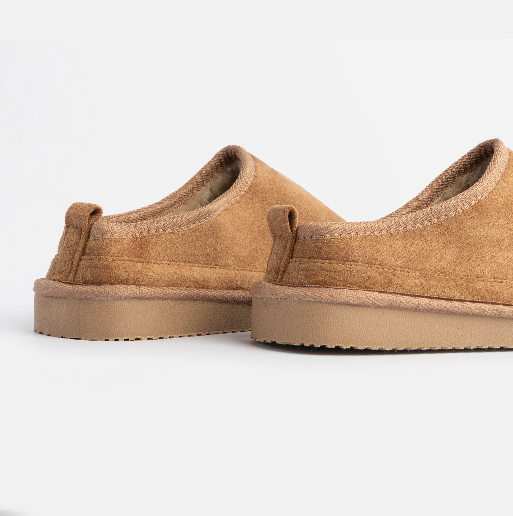 Jo & Joe KINROSS Mens Mule Slippers Chestnut rear view showing soft microfiber and faux fur lining.