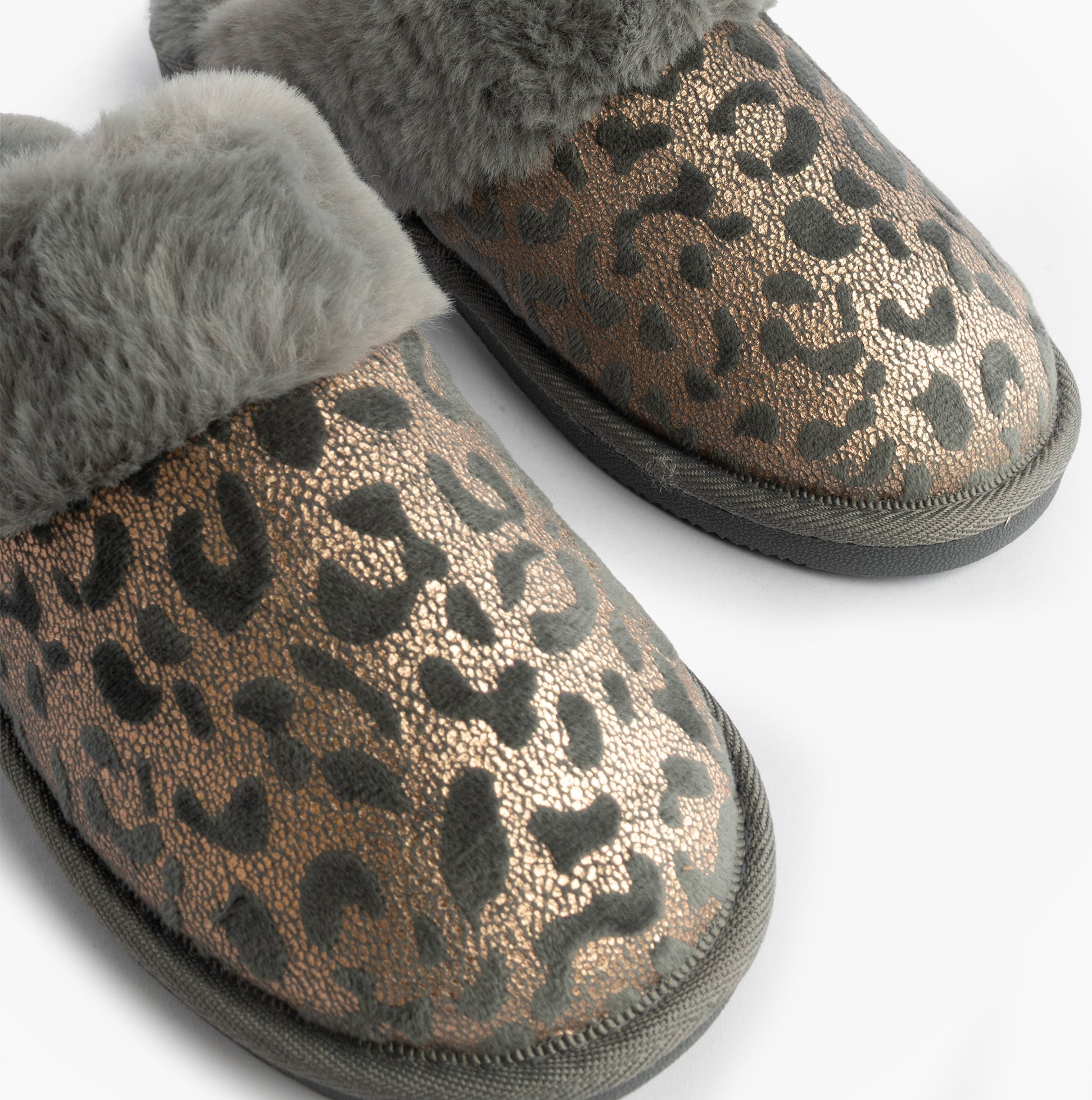 Jo & Joe LYLA Womens Mule Slippers Grey top detail view featuring soft grey faux fur lining and leopard print upper.