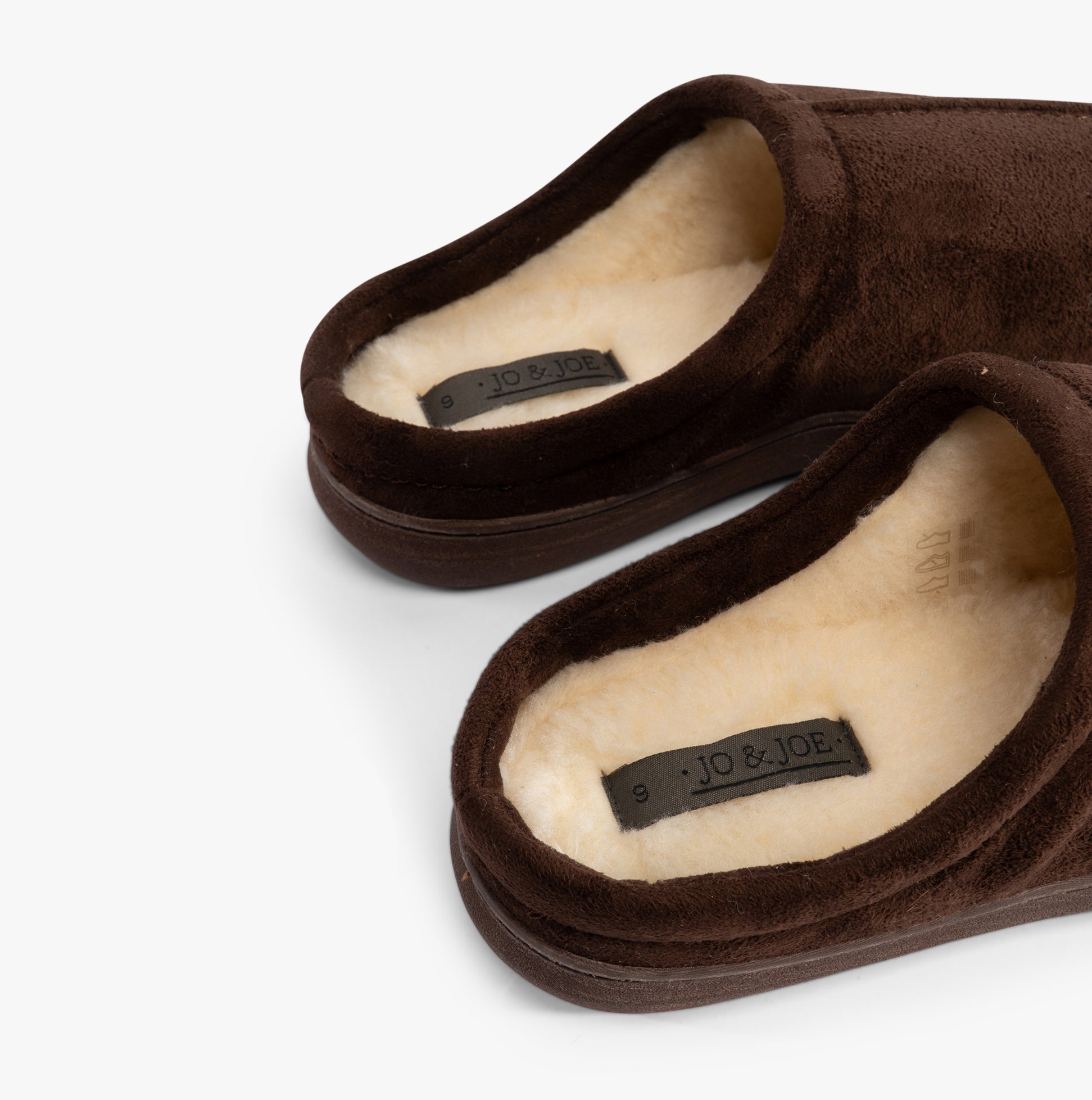 Jo & Joe OAKLEY Mens Slippers Brown top view showcasing plush faux fur lining and slip-on mule style.