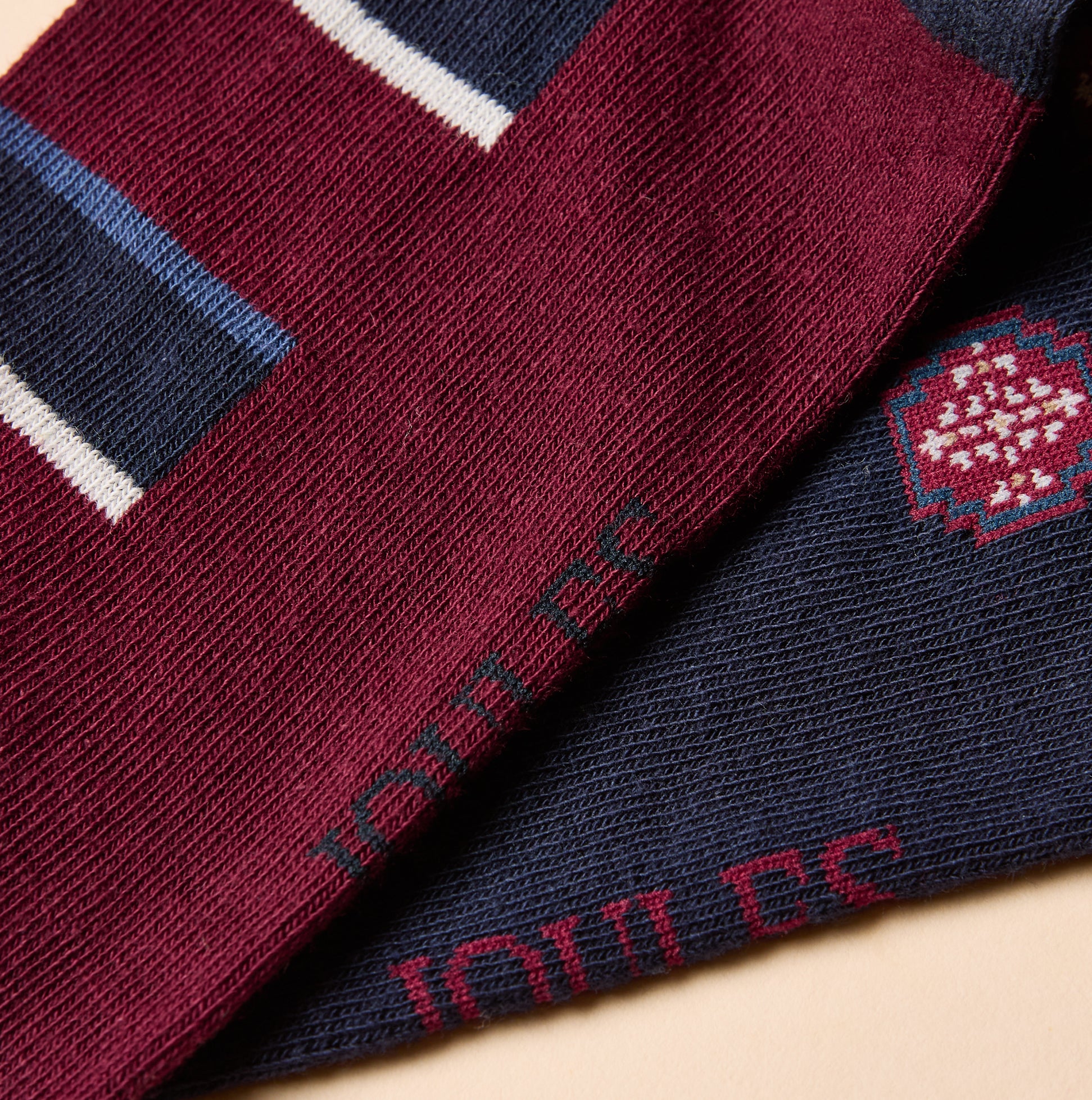 Joules KINGSBURY Mens Socks Navy detail view showcasing the pattern and material composition.