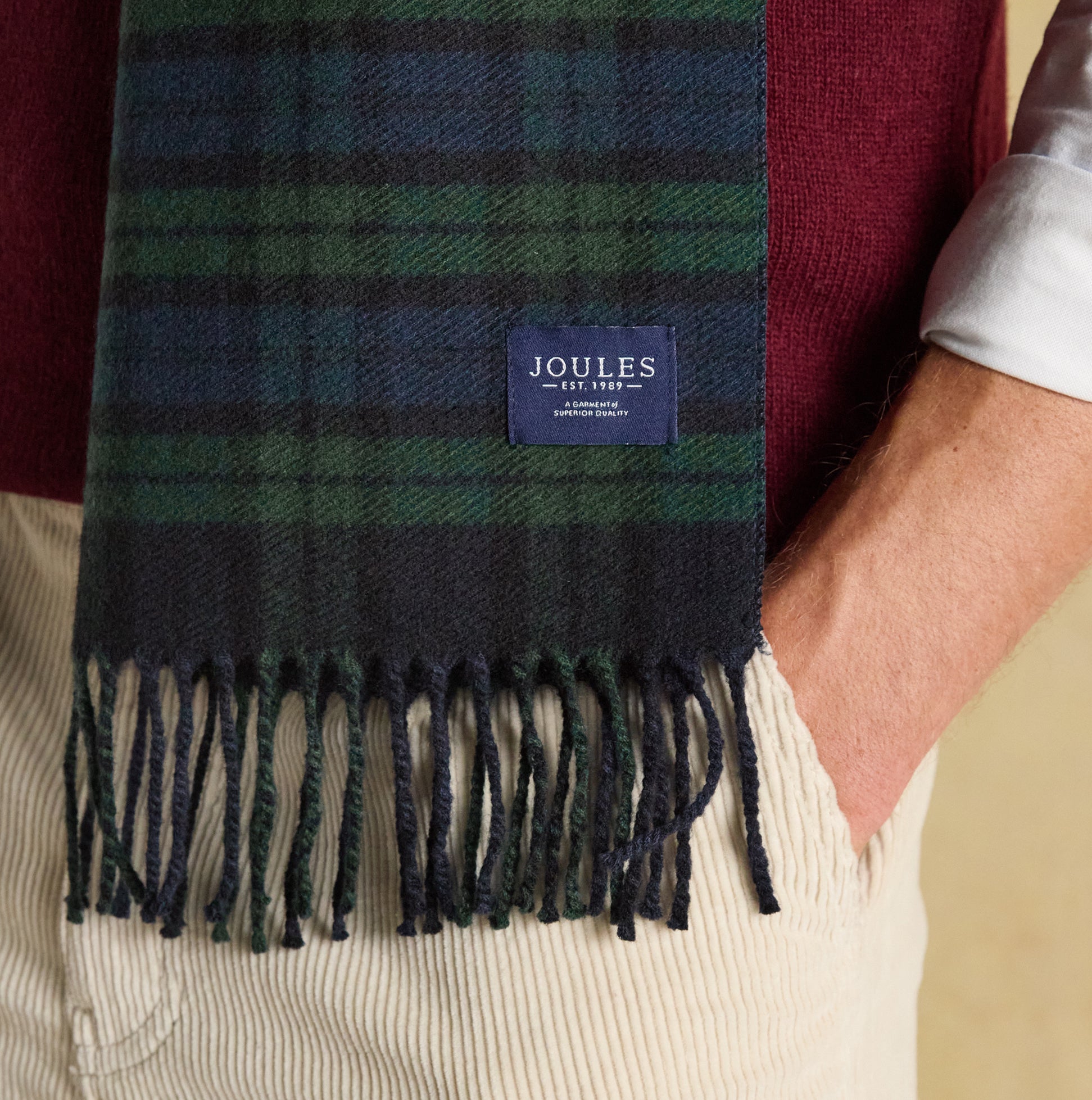 Joules LANGTREE Mens Scarf Navy detail view showing fringed edges and logo tag.