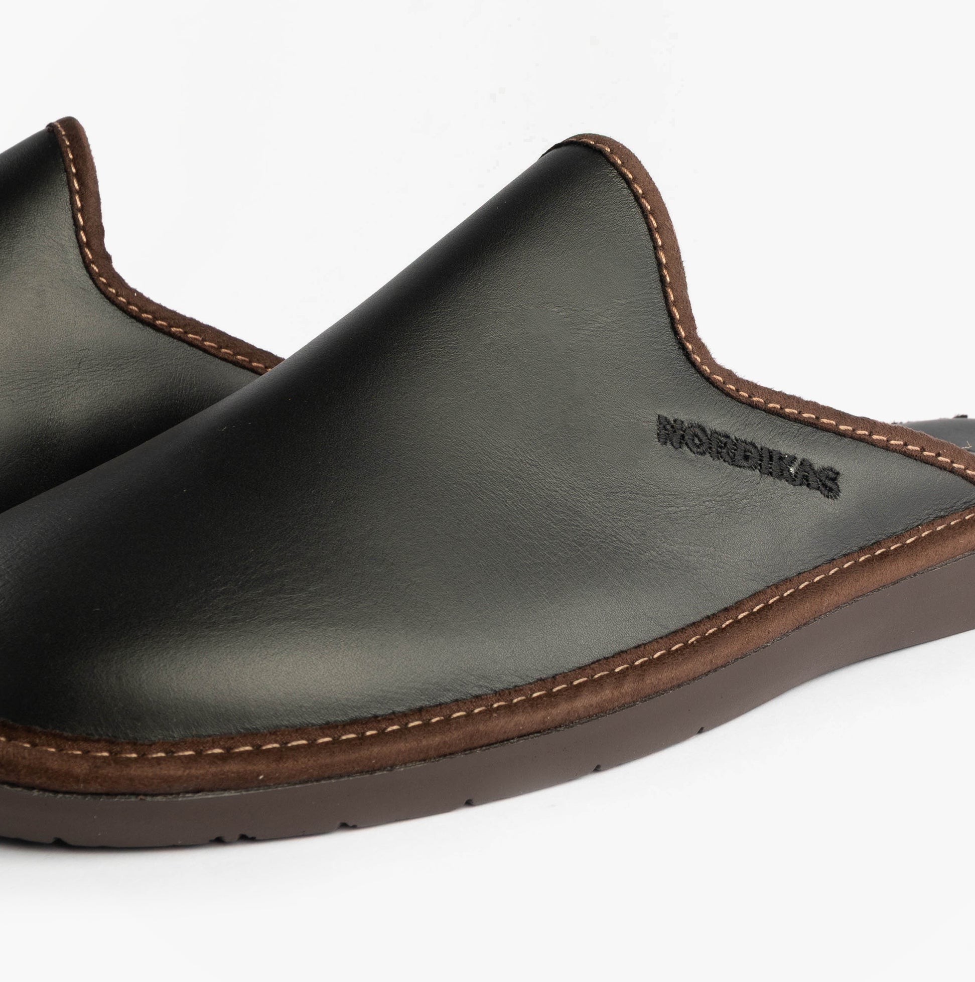 Nordikas 131 Mens Leather Mule Slippers Black