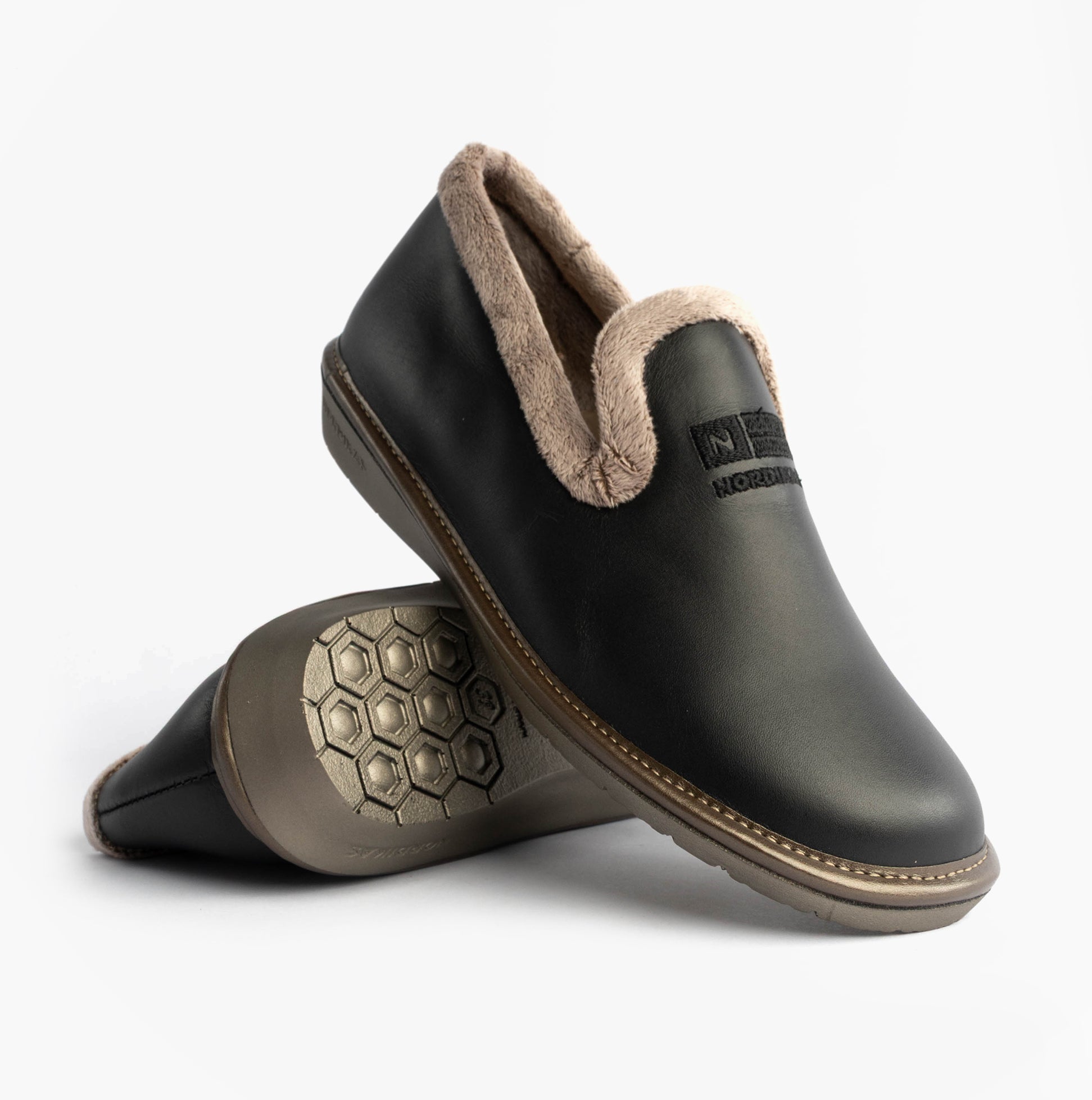 Nordikas 305 Womens Leather Full Slippers Black