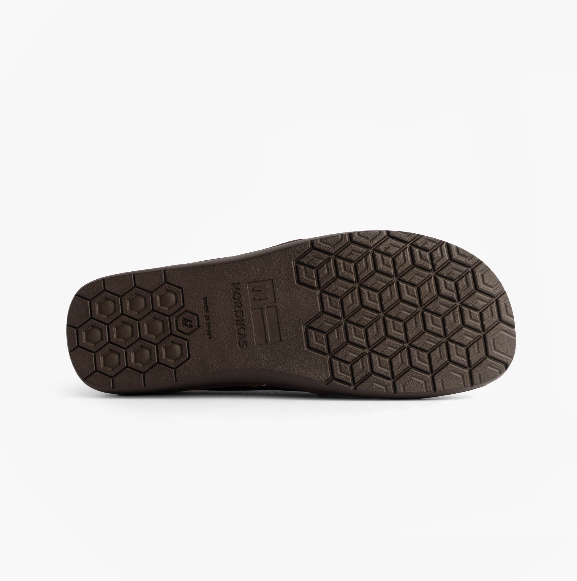 Nordikas 663 Mens Leather Full Slippers Bordo sole view featuring rubber material and hexagon tread pattern.