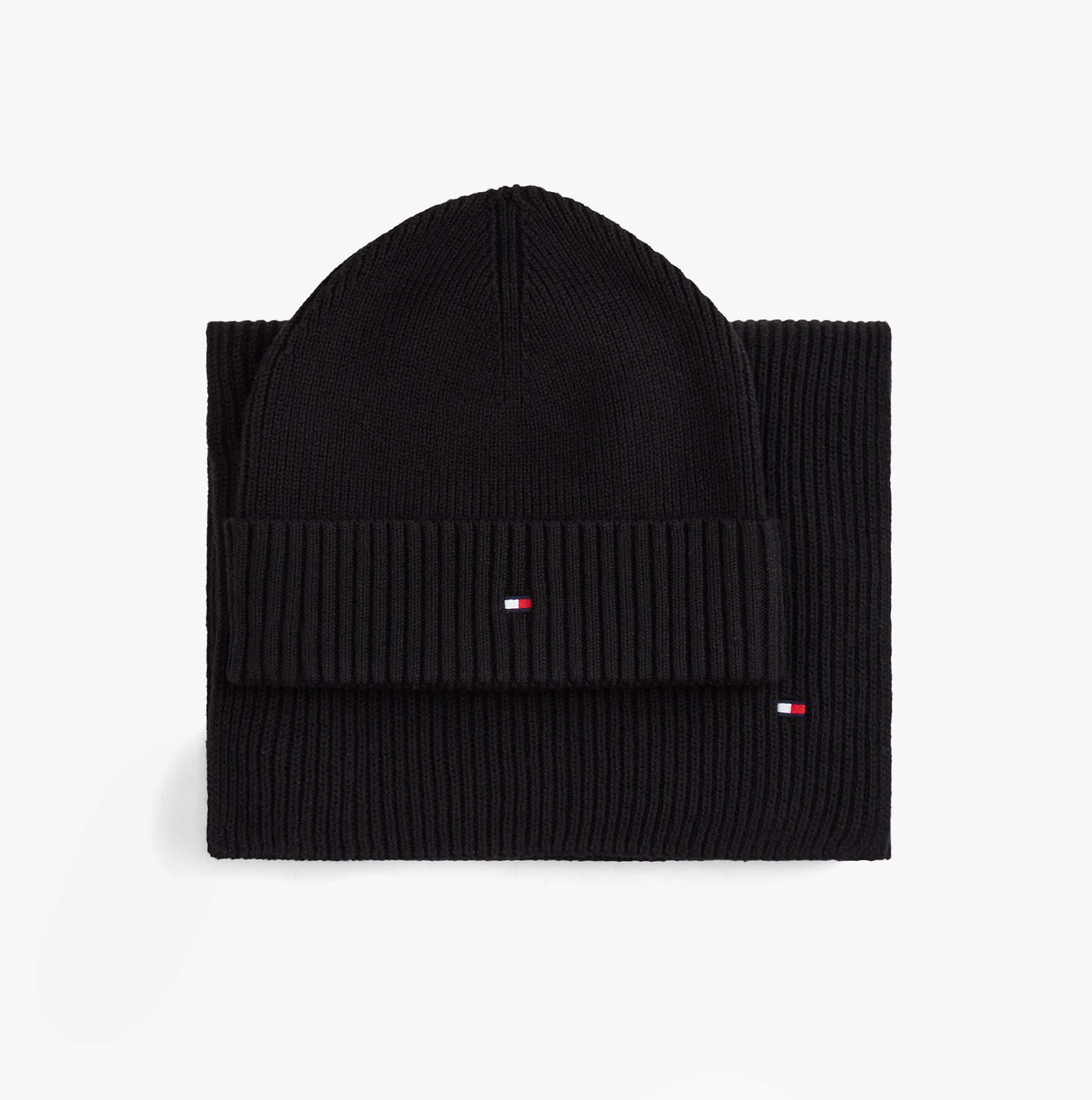 Tommy Hilfiger AM0AM13807 TH FLAG BEANIE & SCA Mens Beanie Black top view showing beanie and scarf folded