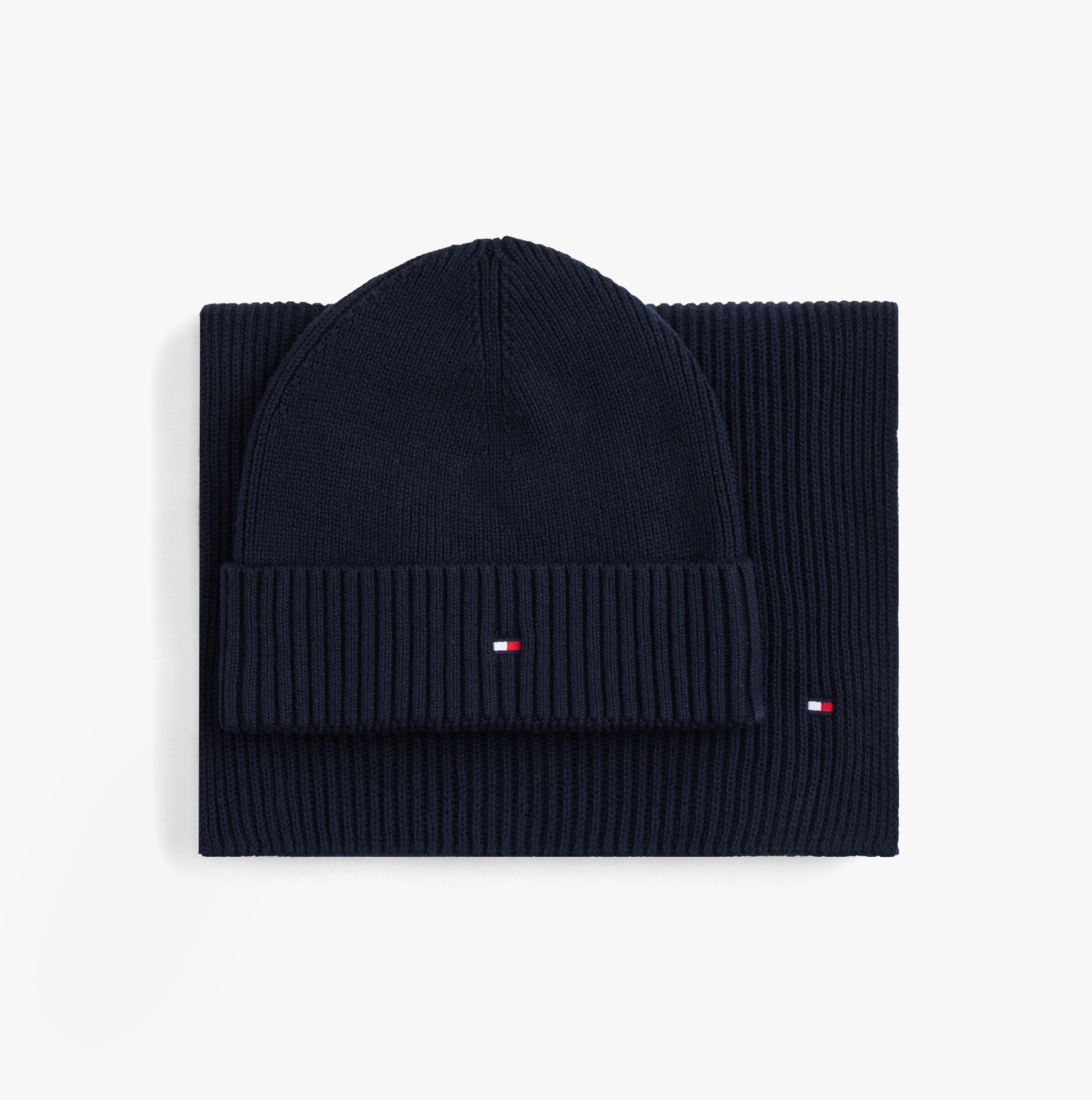 Tommy Hilfiger AM0AM13807 TH FLAG BEANIE & SCA Mens Beanie Space Bluee top view with scarf