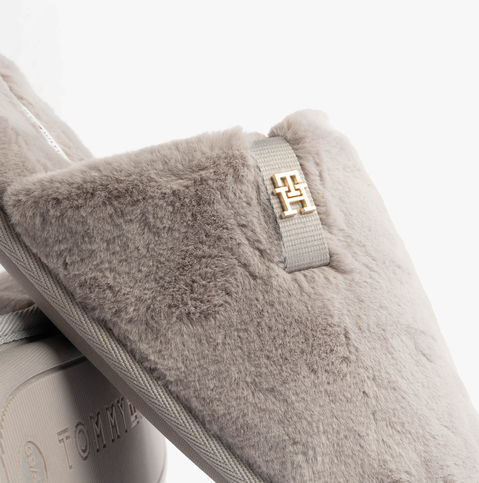 Tommy Hilfiger TH FAUX FUR HOUSE SH Womens Slippers Lilac Dusk side view showing soft faux fur and logo detail