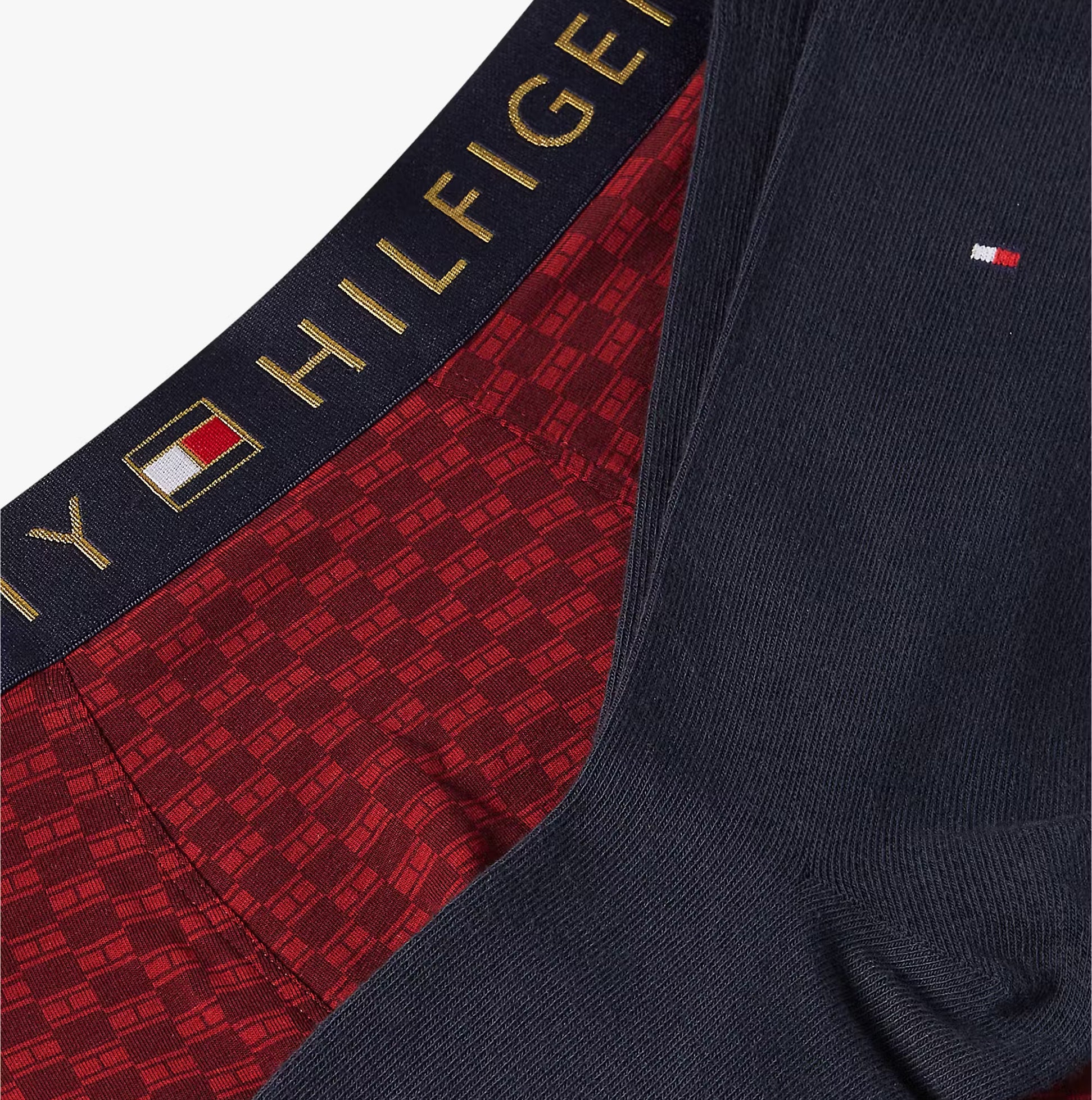 Tommy Hilfiger TRUNK PRINT & SOCK SET GOLD Mens Multicoloured detail view of trunk and sock fabric pattern.