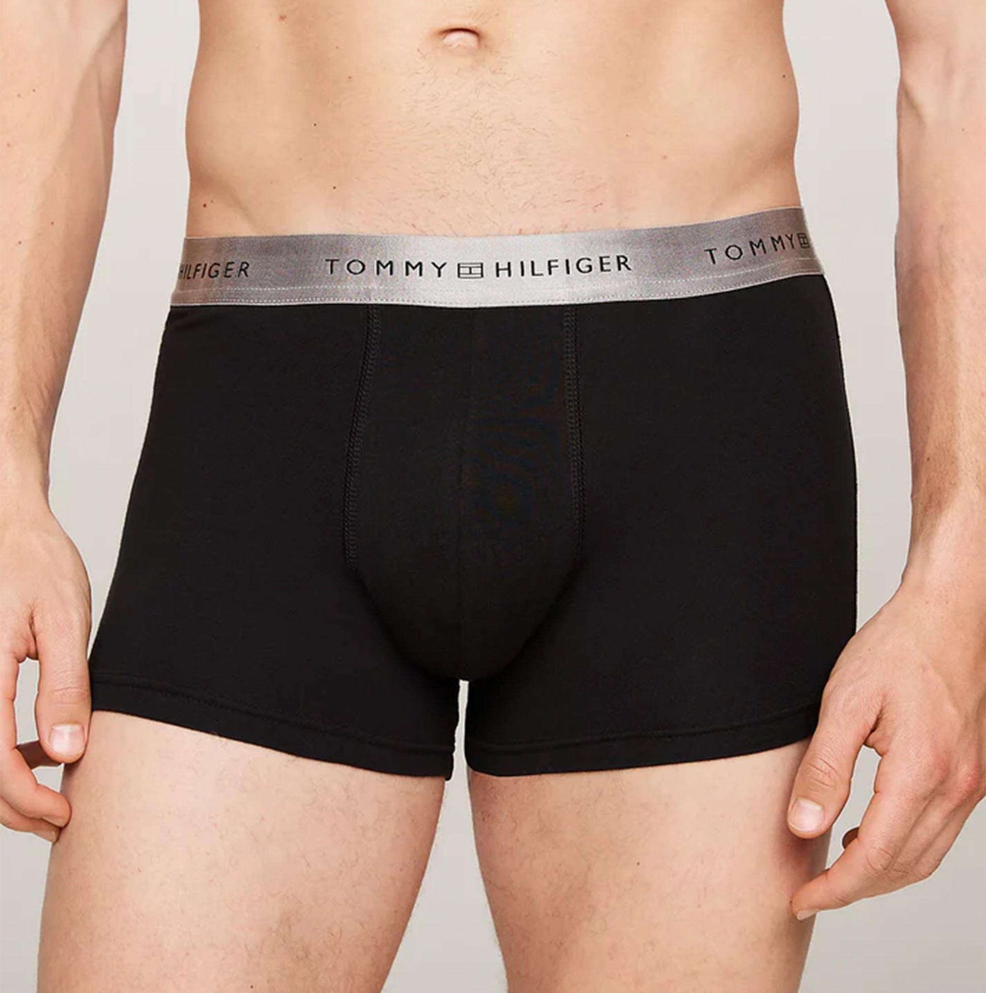 Tommy Hilfiger SIGNATURE COTTON Mens 3 Pack Trunks Black front view showcasing the elasticated waist and stretch cotton fabric.