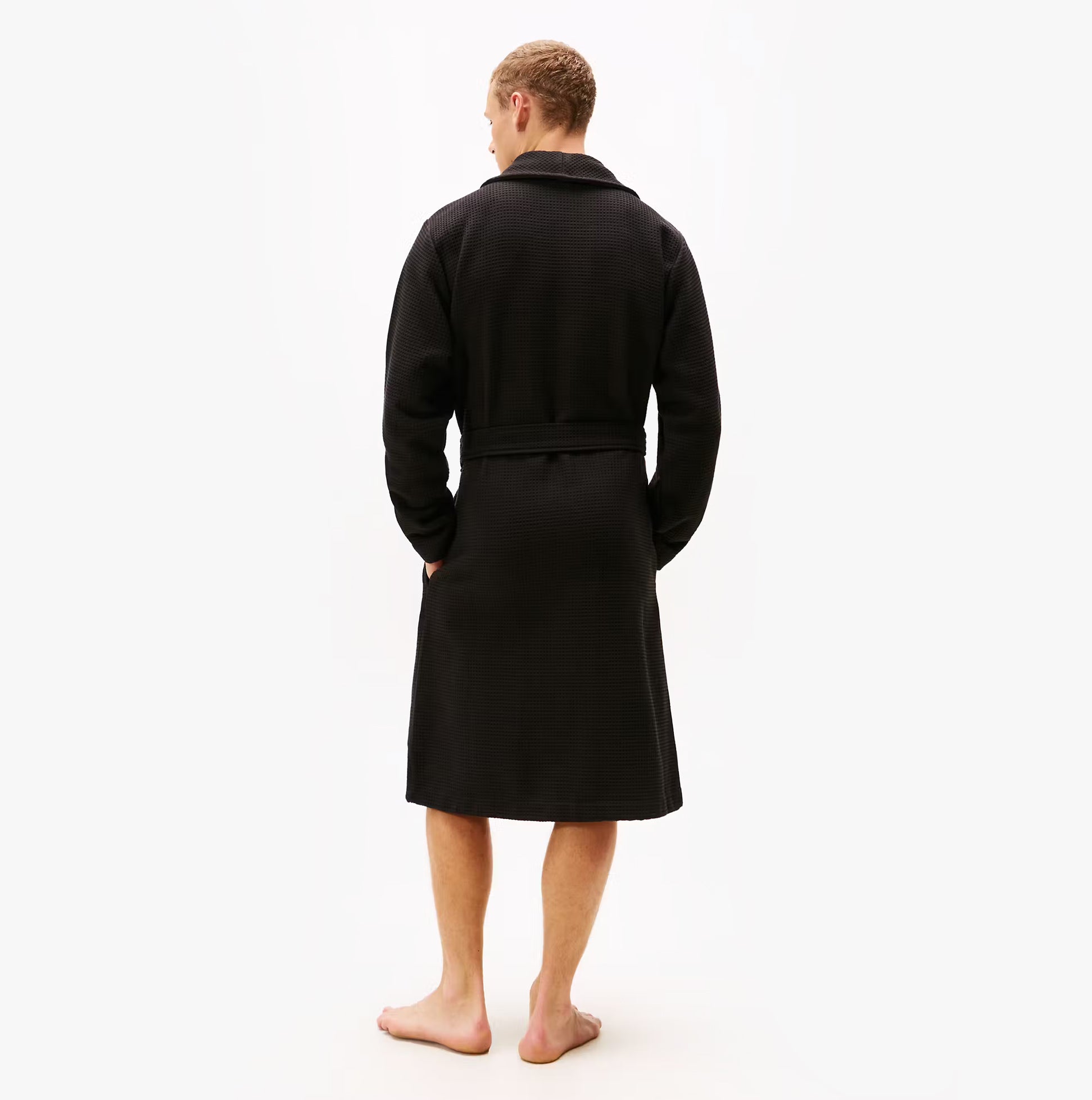Tommy Hilfiger WAFFLE BATHROBE Mens Bathrobes Black back view, relaxed fit 100% cotton bathrobe.