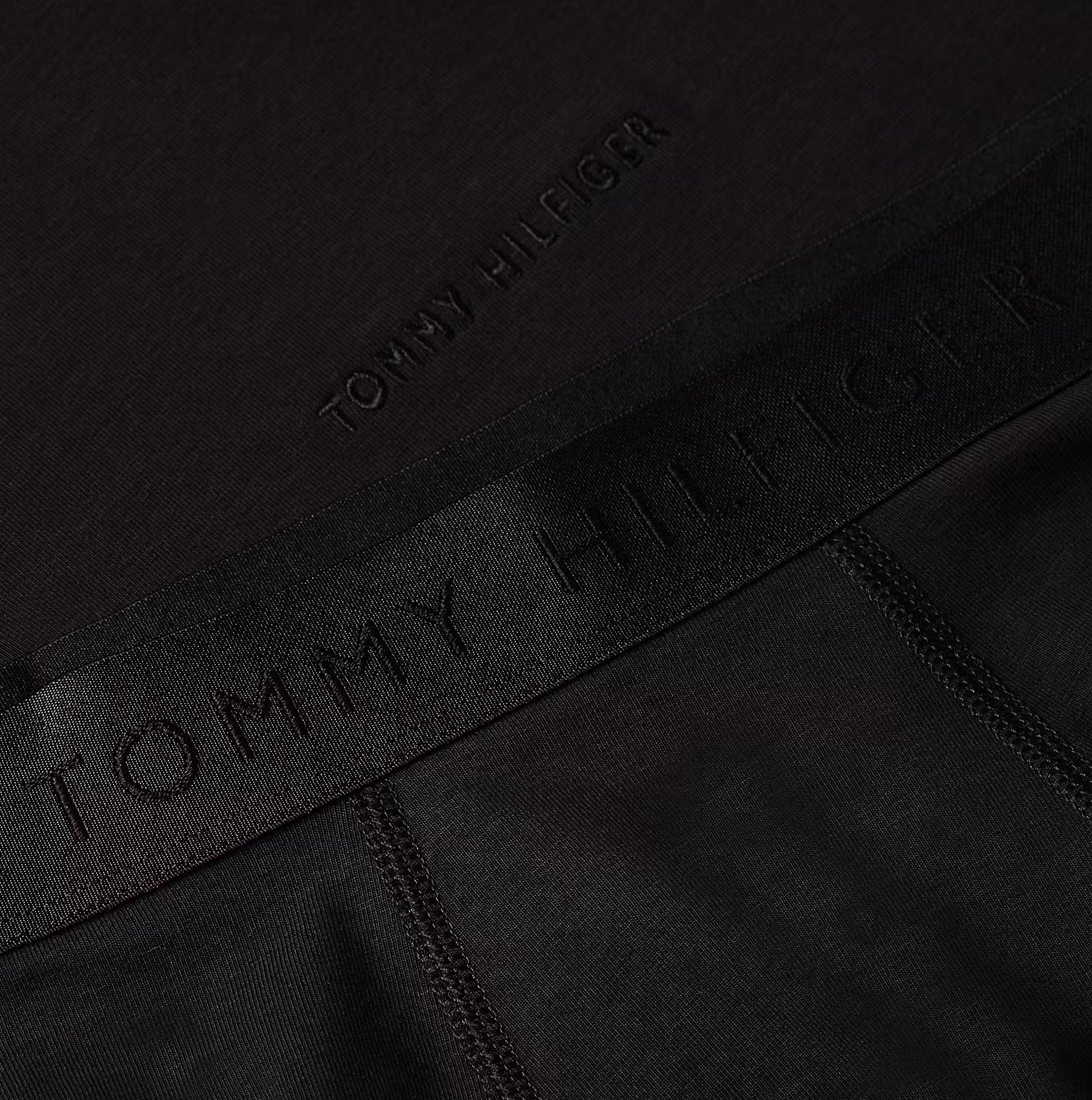 Tommy Hilfiger Mens Boxer Briefs & T-Shirt Black detail view of waistband logo
