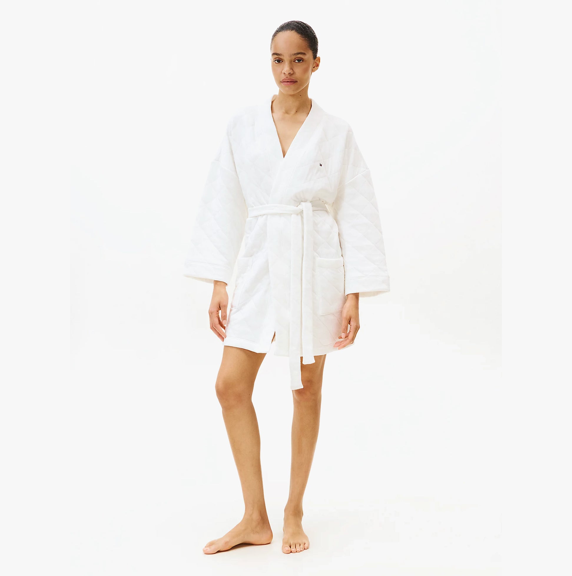 Tommy Hilfiger GIFT QUILTED ROBE Womens Bathrobes Ivory front view, featuring long sleeves and relaxed fit.