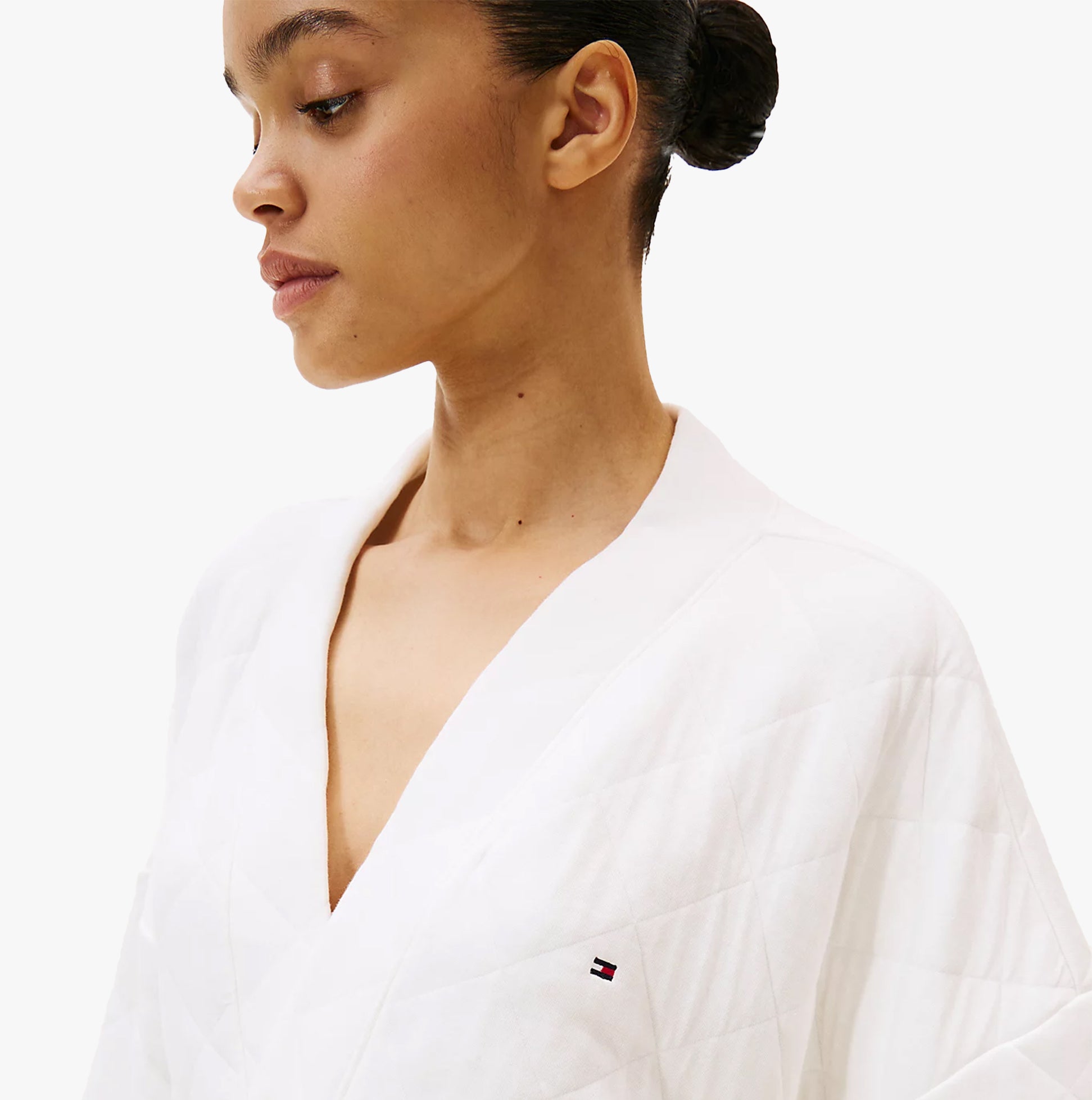 Tommy Hilfiger GIFT QUILTED ROBE Womens Bathrobes Ivory side view showing soft fabric and stylish design.
