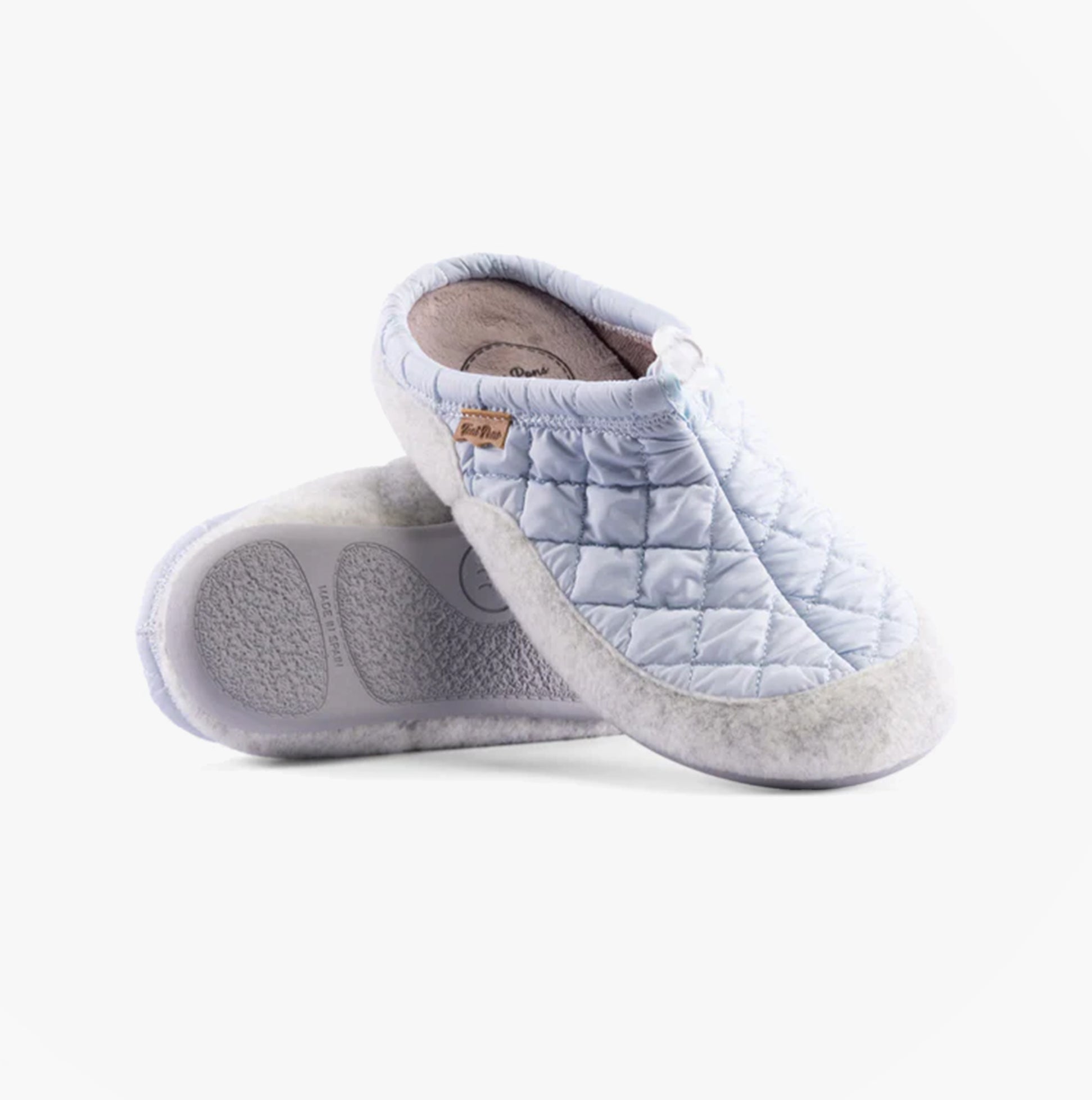 Toni Pons MEL-UM Womens Slippers Gel side view showing synthetic upper and rubber sole in light blue color.