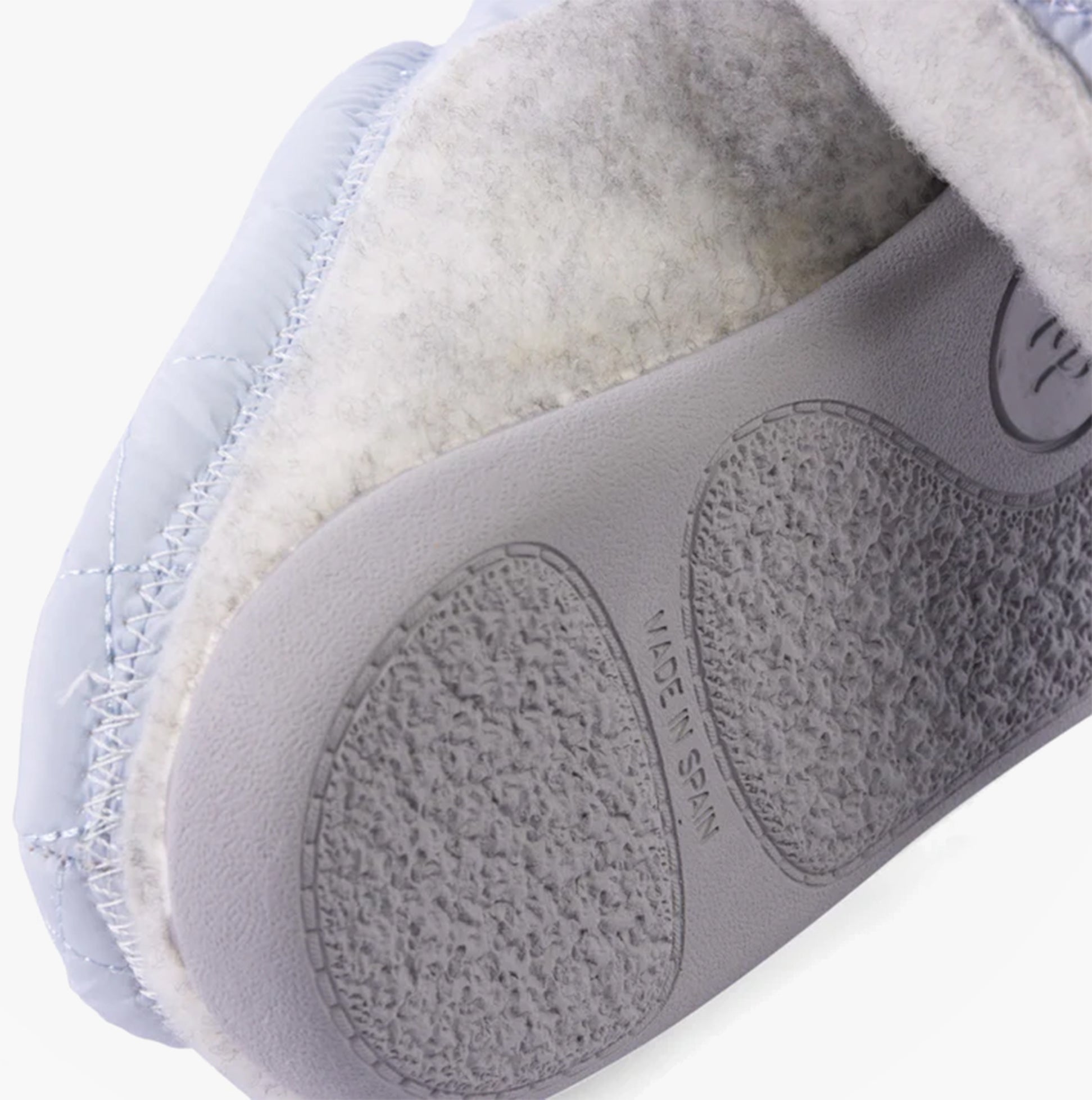 Toni Pons MEL-UM Womens Slippers Gel bottom view showing rubber sole and soft lining for comfort.