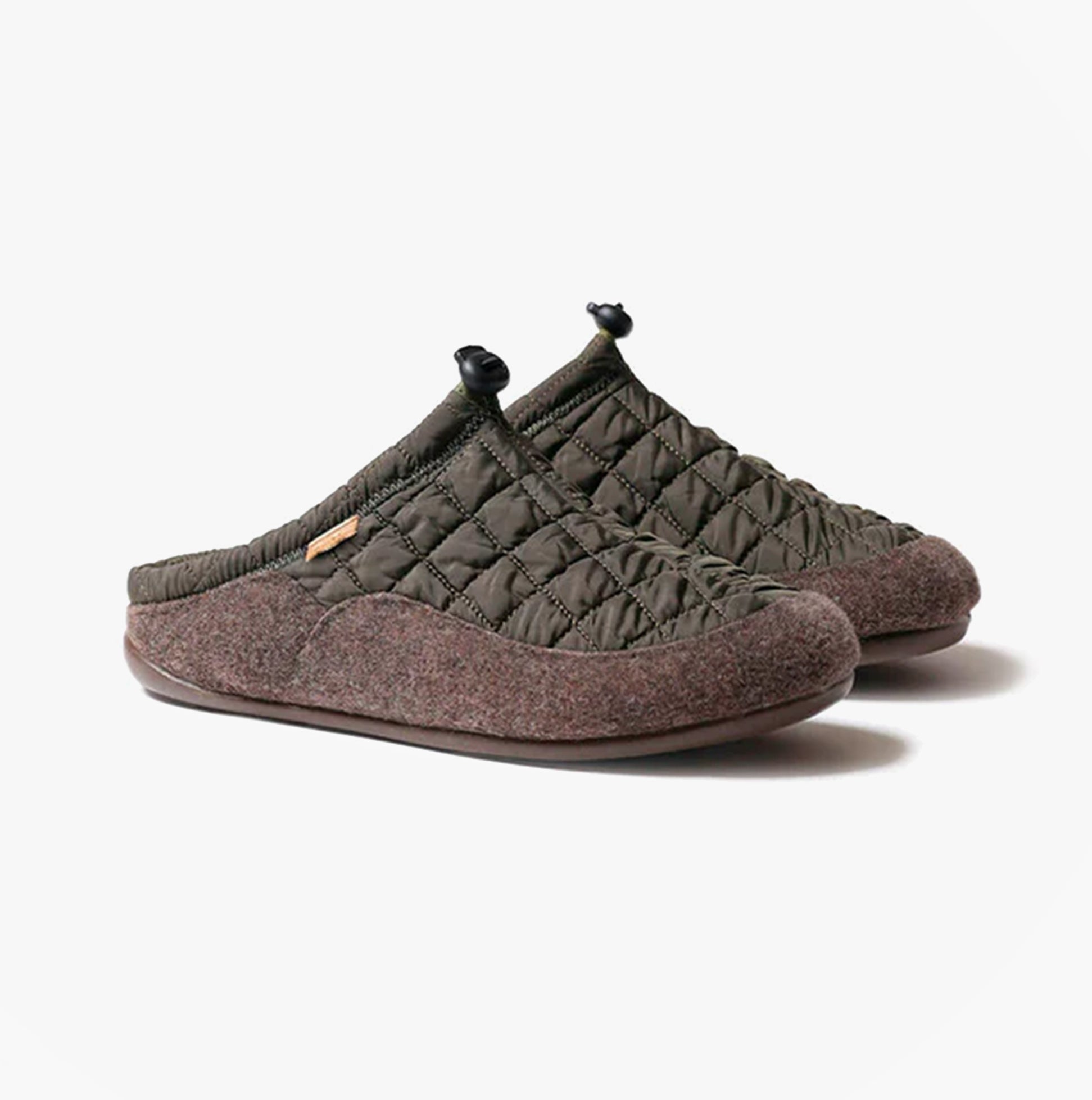 Toni Pons NADIR-UM Mens Caqui side view of green mules with slip-on design and round toe, featuring felt and textile materials.