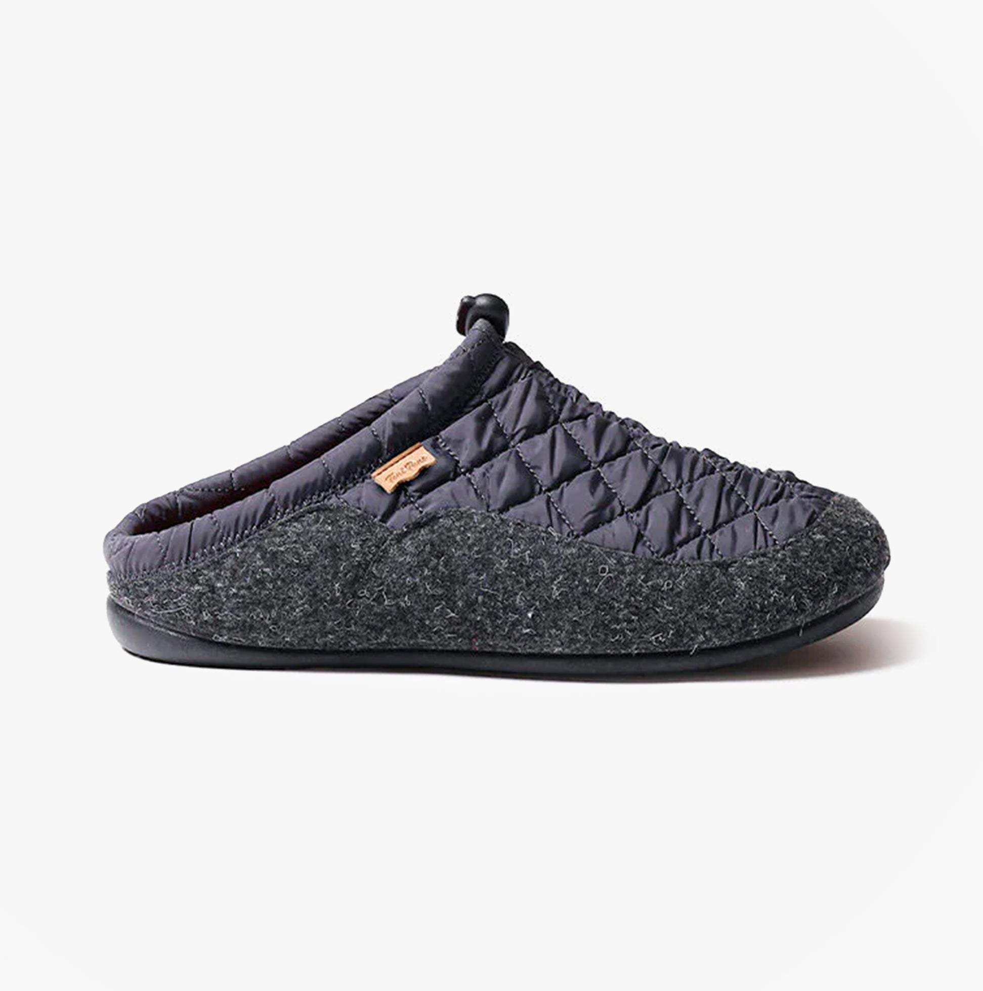 Toni Pons NADIR-UM Mens Gris side view, grey slipper mules with felt, perfect for comfort and breathability.