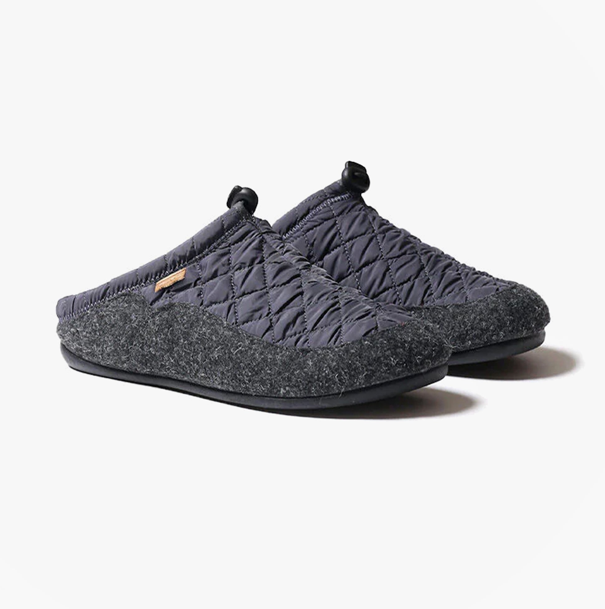 Toni Pons DARLA-SB Womens Slippers Gris side view showing grey sheepskin mules with round toe and slip-on design.