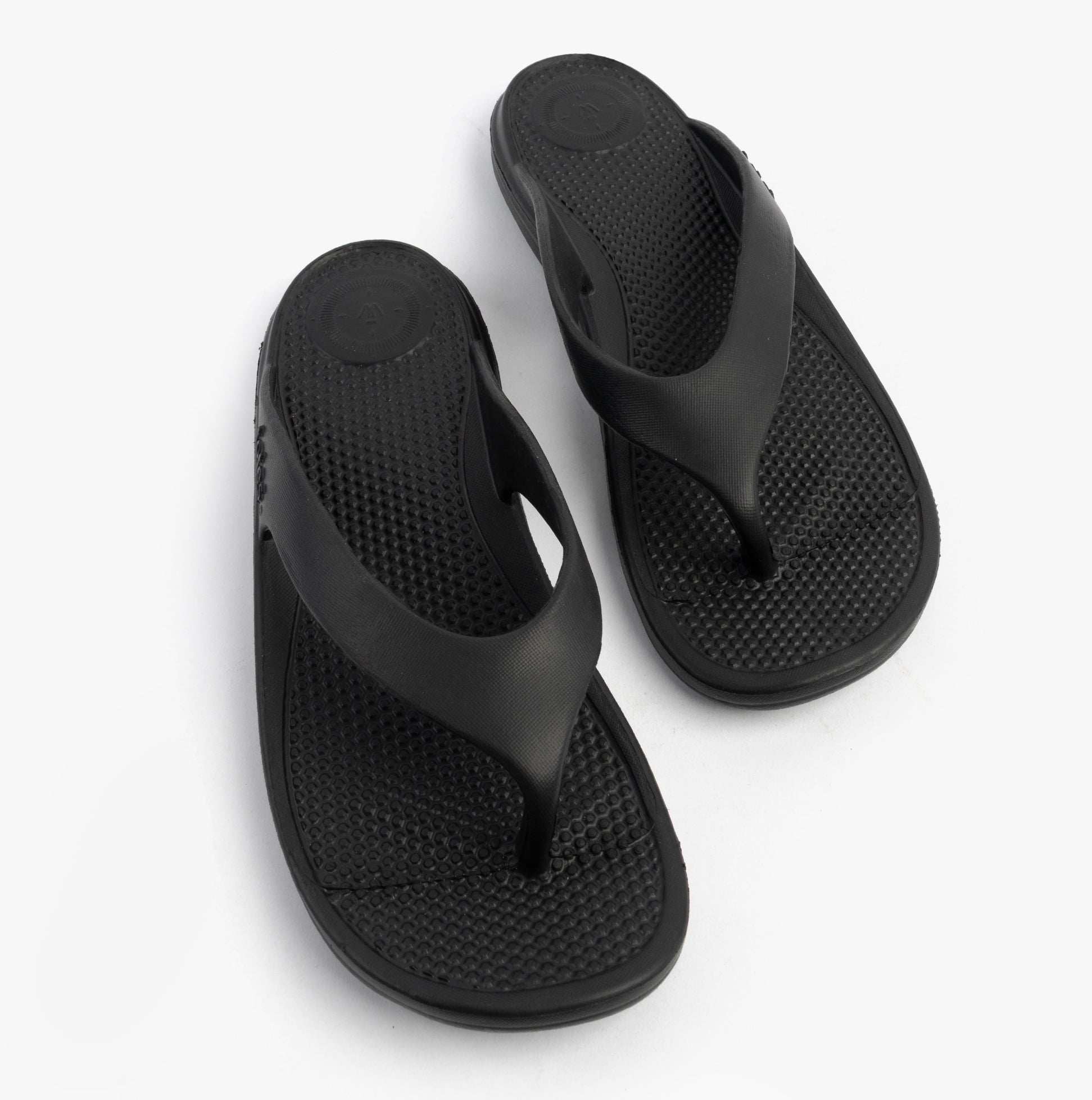Totes Sol Bounce 0350FBLK Womens Toe Post Sandals Black top view showing black synthetic design and comfortable fit.