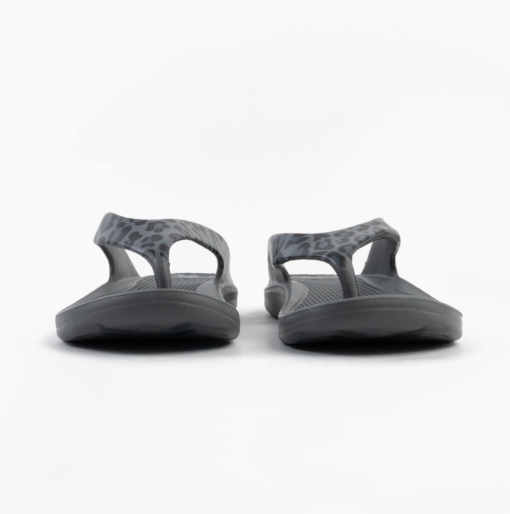 Totes Sol Bounce 0350FGLE Womens Toe Post Sandals Grey Leopard front view showcasing dual straps and lightweight design.