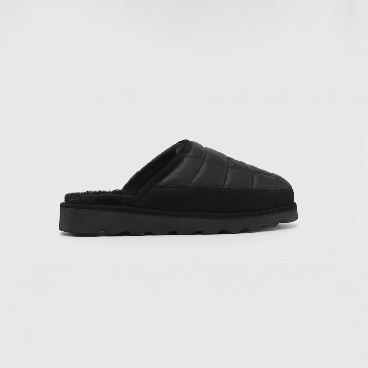 Polo Ralph Lauren READ SCFF II Mens Mule Slippers Black/Cream side view showing comfortable textile upper and rubber sole.